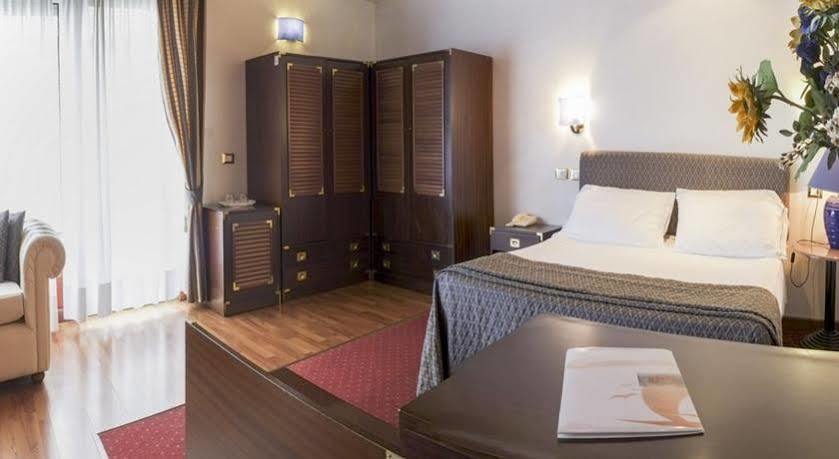 Hotel Soraya Lignano Sabbiadoro Zewnętrze zdjęcie