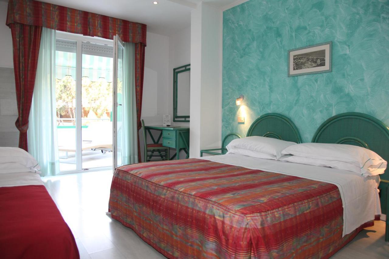 Hotel Soraya Lignano Sabbiadoro Zewnętrze zdjęcie