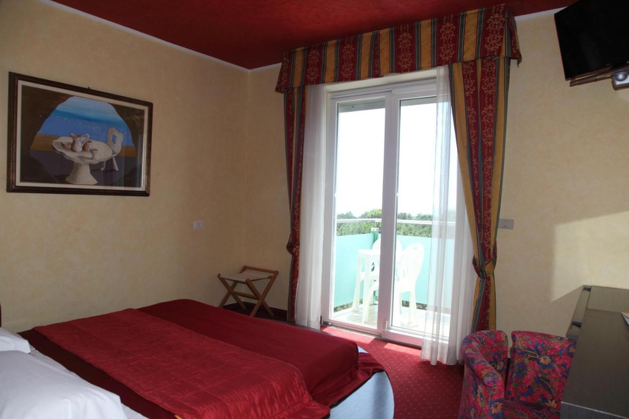 Hotel Soraya Lignano Sabbiadoro Zewnętrze zdjęcie